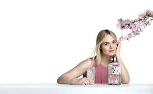 Het Huis van Suntory kondigt aan dat actrice Elle Fanning de hoofdrol speelt in Roku Gin's 'Come Alive with the Seasons'-campagnevignet door creatief directeur Sofia Coppola