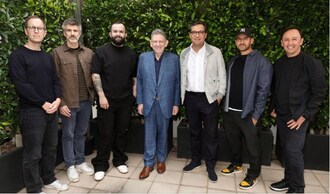 Photo (from left to right): Justin Eshak, Co-CEO (Island Records), Nat Pastor, Co-CEO (Virgin Music Group), Carín León (artist), Sir Lucian Grainge, Chairman and CEO (Universal Music Group), Jorge Juarez (Socios Music), Imran Majid, Co-CEO (Island Records), Victor Gonzalez, President of Latin (Virgin Music Group).